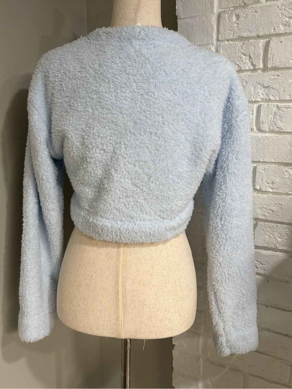 Victoria’s Secret Cropped Plush Button-Front Jacket - Pale Blue - Picture 2 of 4
